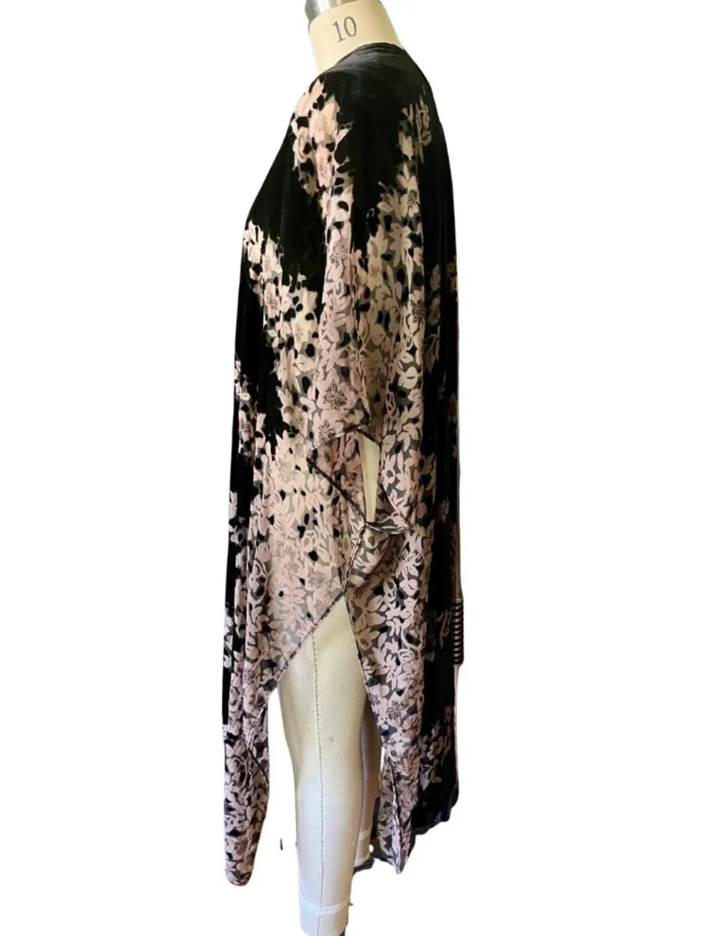 Aakaa long shawl